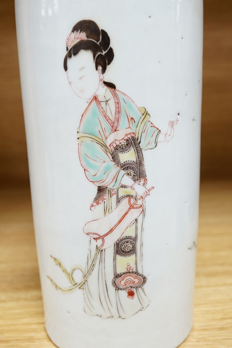 A Chinese famille verte porcelain vase, 28cm. Condition - good